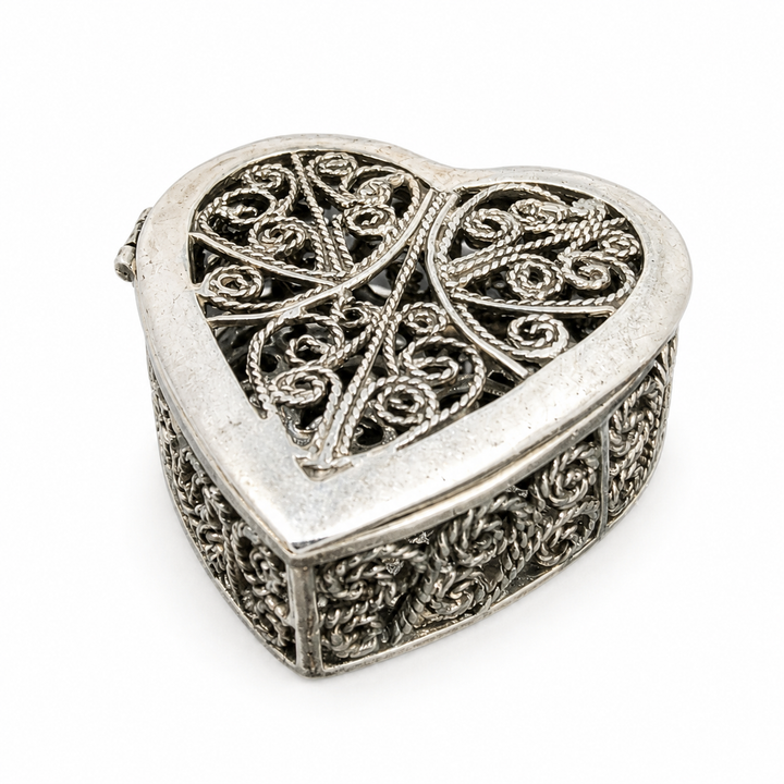 Sterling Silver Filigree Heart-Shaped Hinged Box – 2.4 Inches Wide When Open