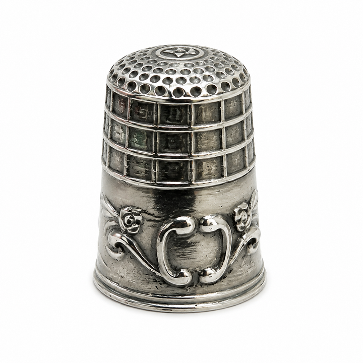 Victorian Sterling Silver Thimble with Baby Birds – Ornate 1 Inch Sewing Collectible