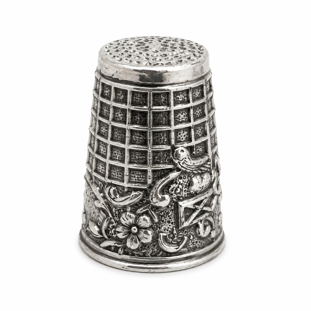 Victorian Style Sterling Silver Thimble with Bunny & Wagon – Ornate 1 Inch Collectible