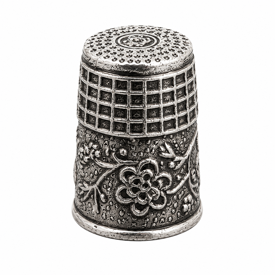 Victorian Style Sterling Silver Floral Thimble – Ornate Flower & Scroll Design – 1 Inch Tall
