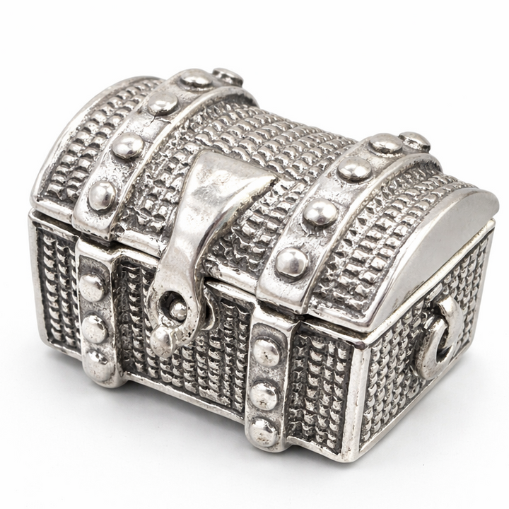 Mini Sterling Silver Treasure Chest Trinket Box – 0.8" Wide Vintage Style Jewelry Box