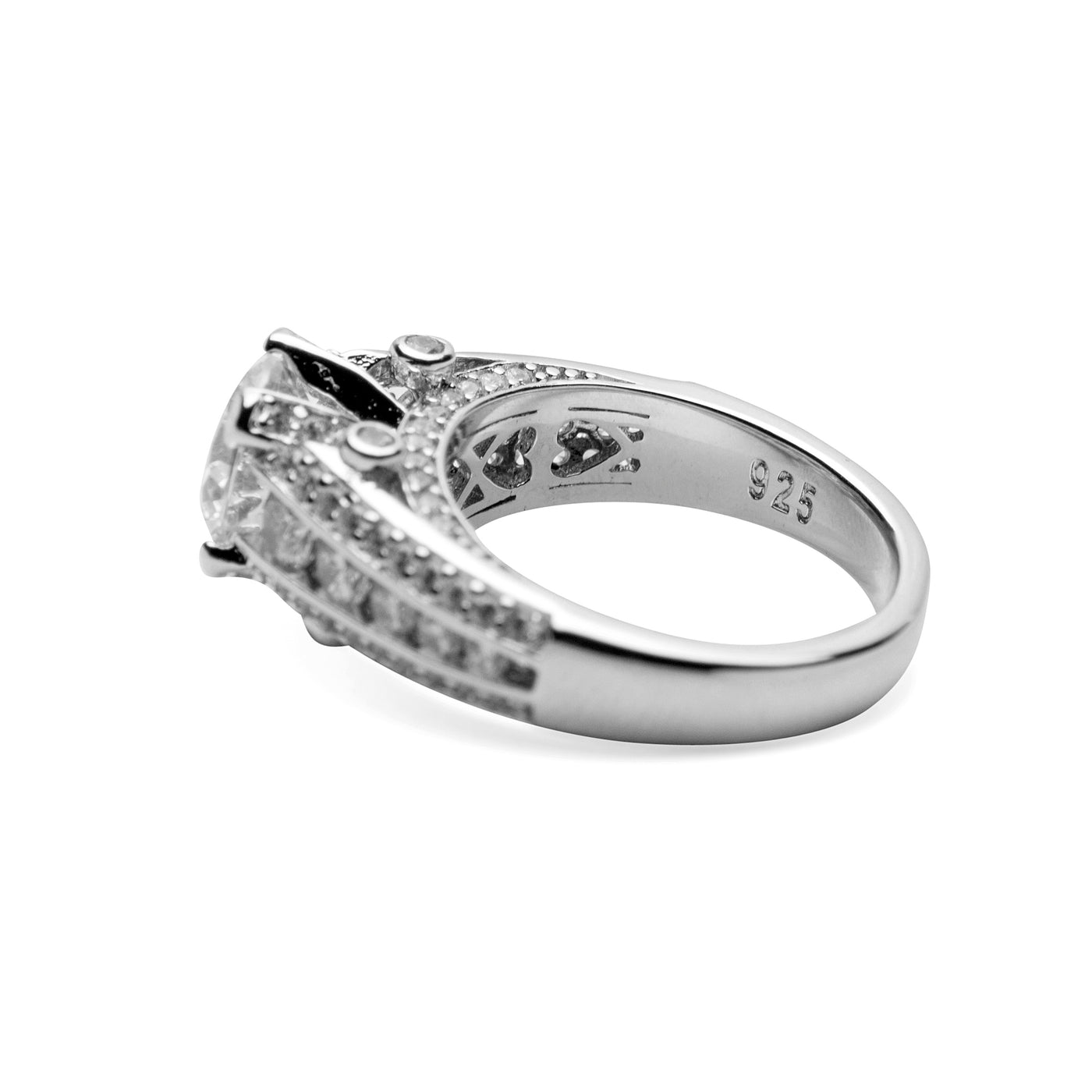 Round Cut Cubic Zirconia Engagement Ring | SilverAndGold