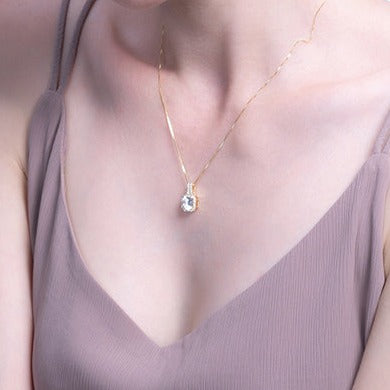 Brilliant Round Diamond Simulant Necklace