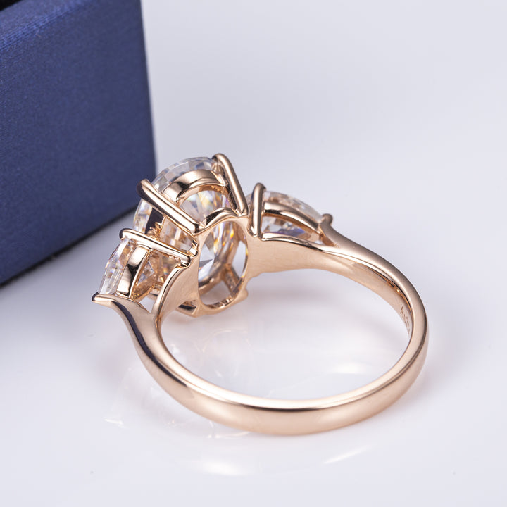 18K Gold 3.5 TCW Moissanite Ring