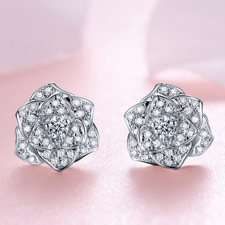 18K Gold Moissanite Floral Earrings