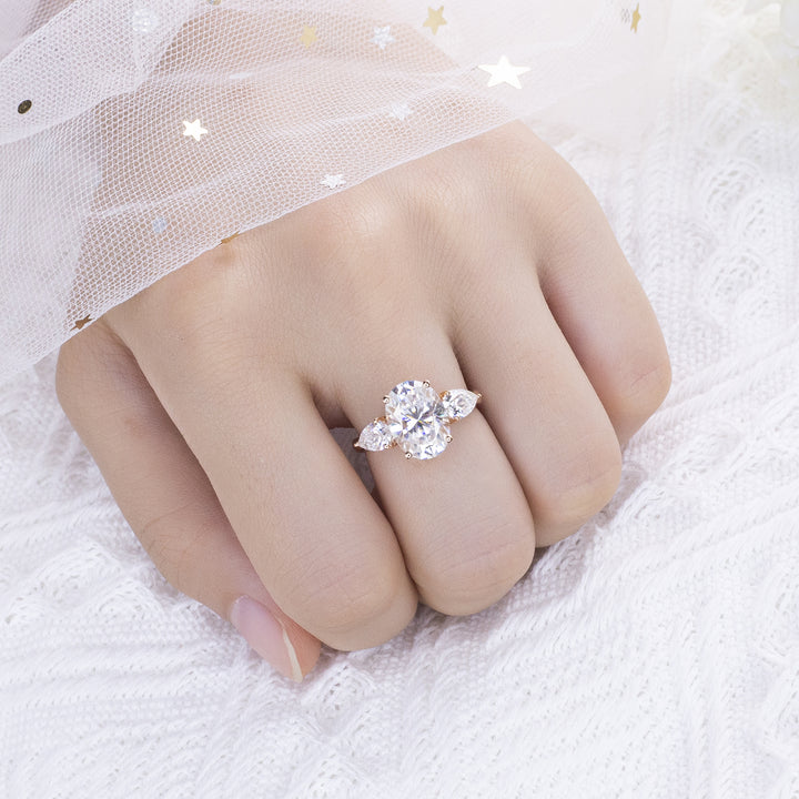 18K Gold 3.5 TCW Moissanite Ring