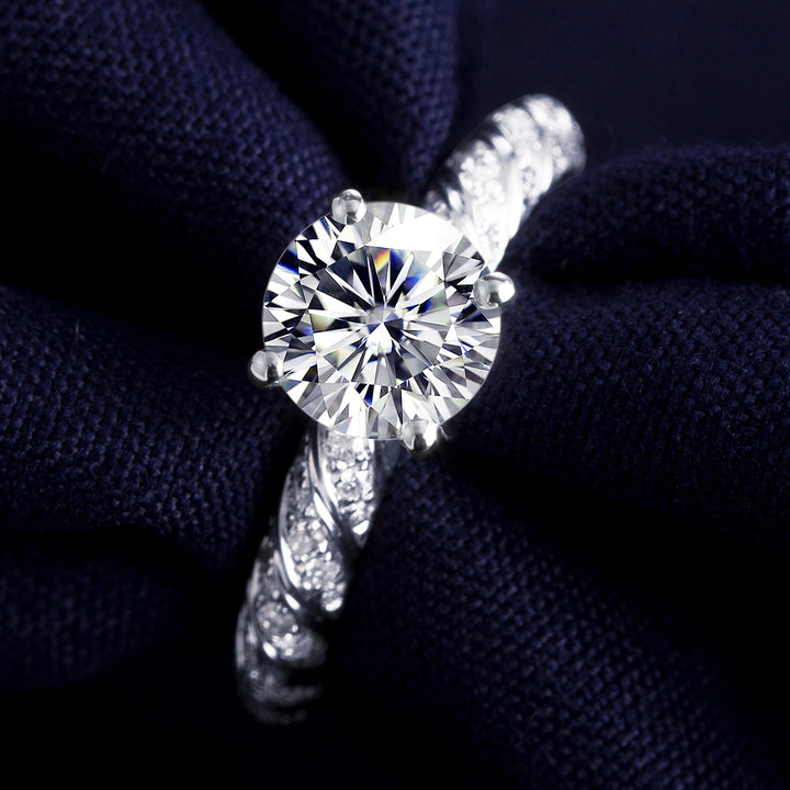 18K Gold 1 ct Solitaire Moissanite Ring