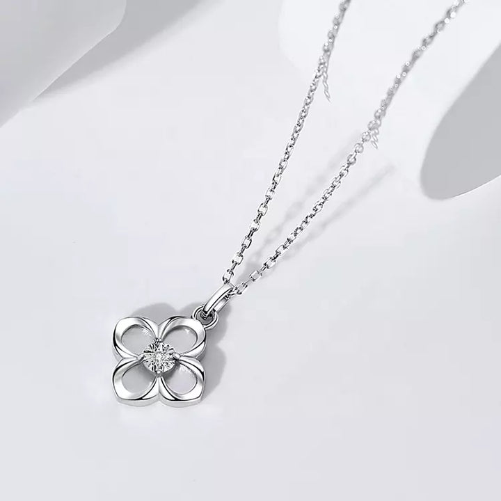 Mother of Pearl Clover Silver Necklace