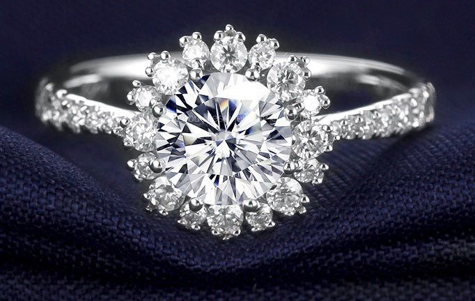 18K Gold 1 CT Moissanite Sunflower Ring