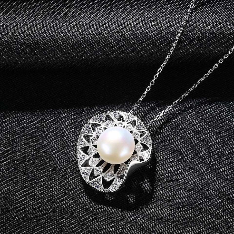 White Freshwater Pearl Silver Necklace