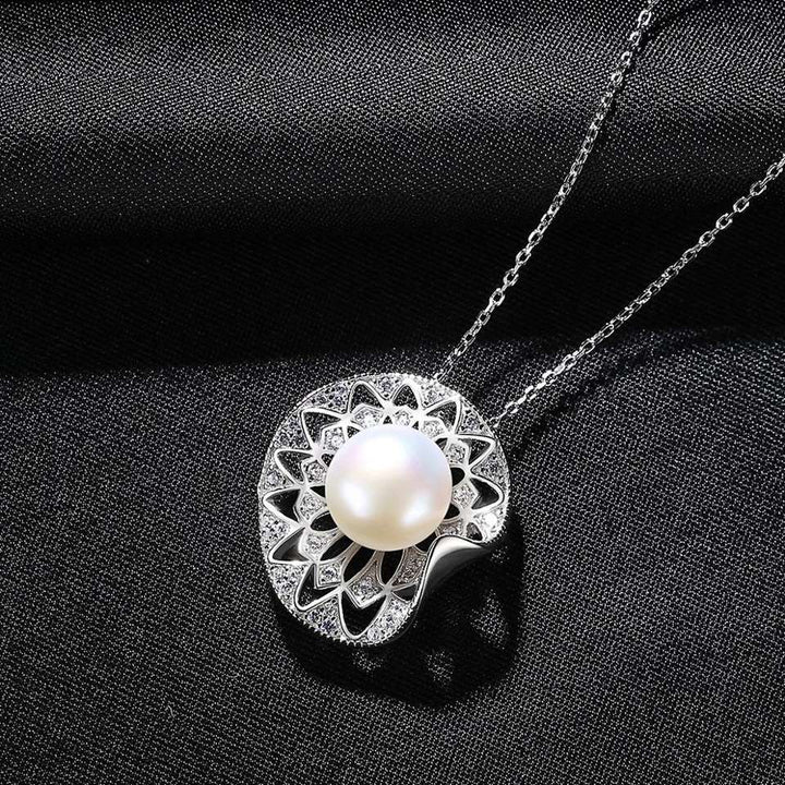 White Freshwater Pearl Silver Necklace