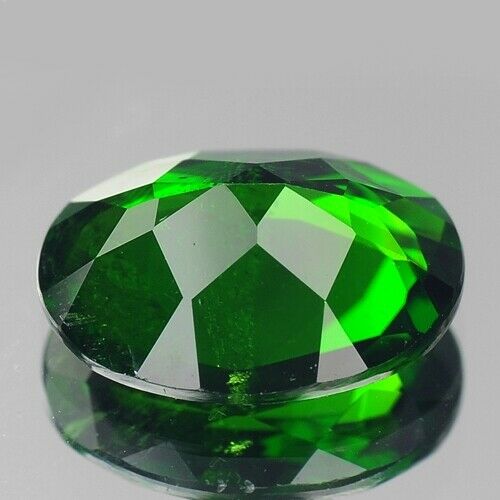 Green Chrome Diopside 1.55 Carats Oval Loose Gemstone