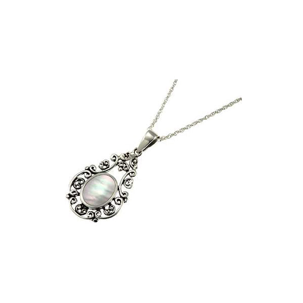 Silver & Pearl Necklace